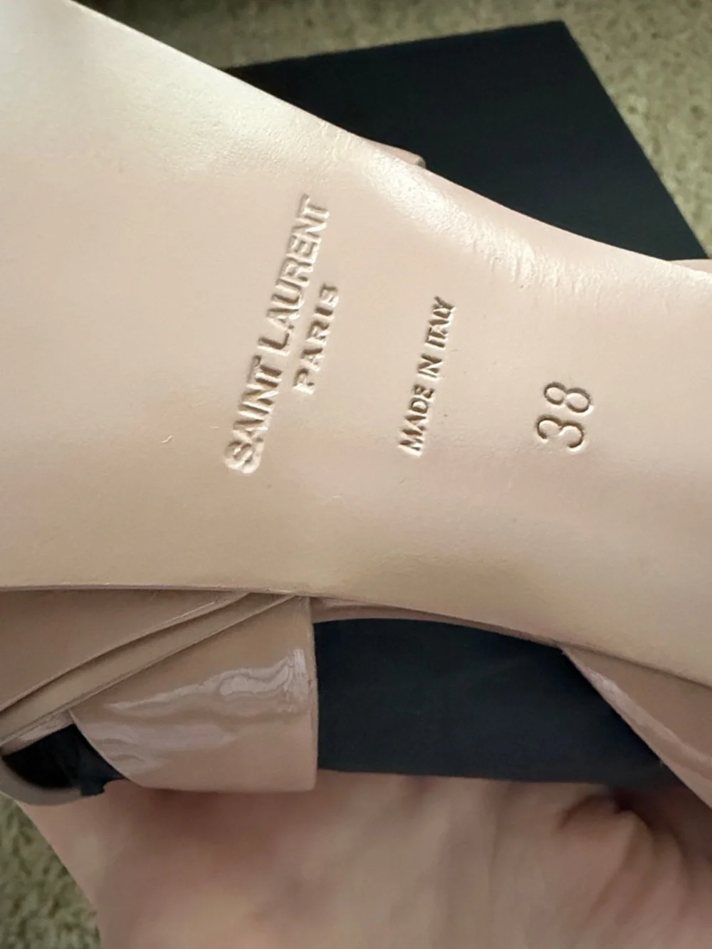 YSL TRIBUTE PLATFORM SANDALS IN PATENT LEATHER - Picture 6 of 7